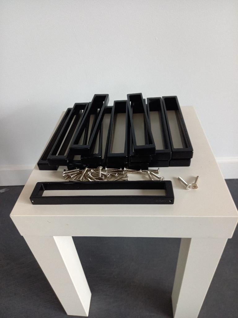 16 Handgrepen zwart mat, hartafstand 192mm incl. bouten, Huis en Inrichting, Keuken | Keukenelementen, Minder dan 50 cm, Gebruikt