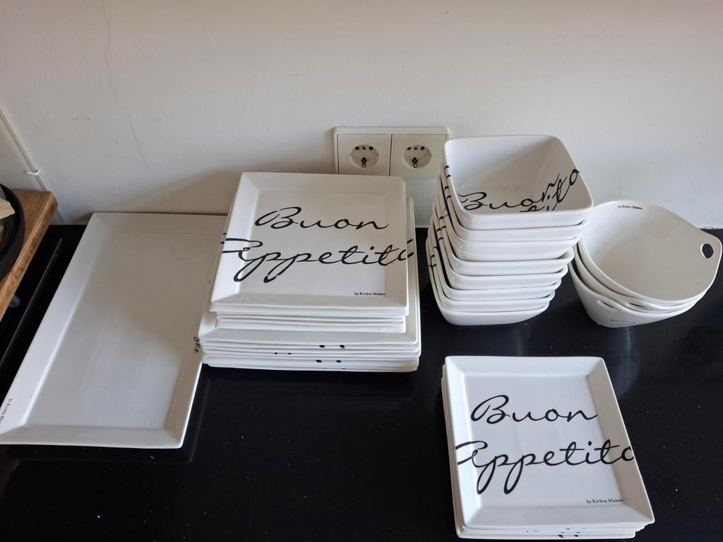 Riviera maison borden en schaaltjes, Ophalen, Gebruikt, Overige stijlen, Bord(en)