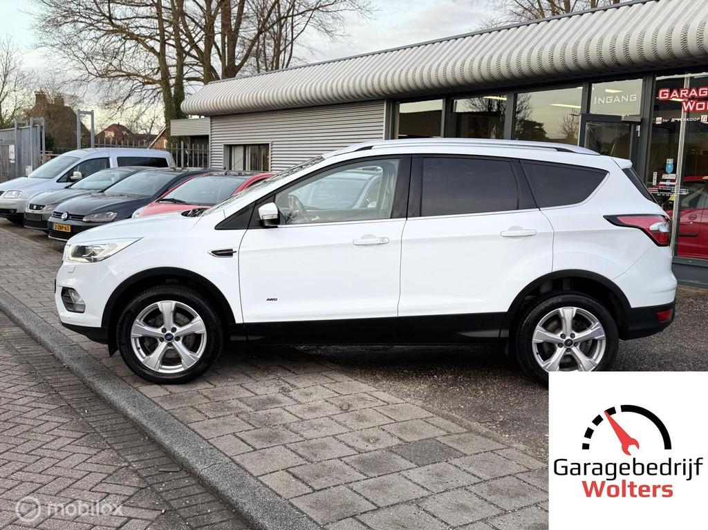 Ford Kuga 1.5 Titanium 183pk autmaat trekhaak vol opties, Automaat, Zwart, 4 cilinders, Met garantie (alle)