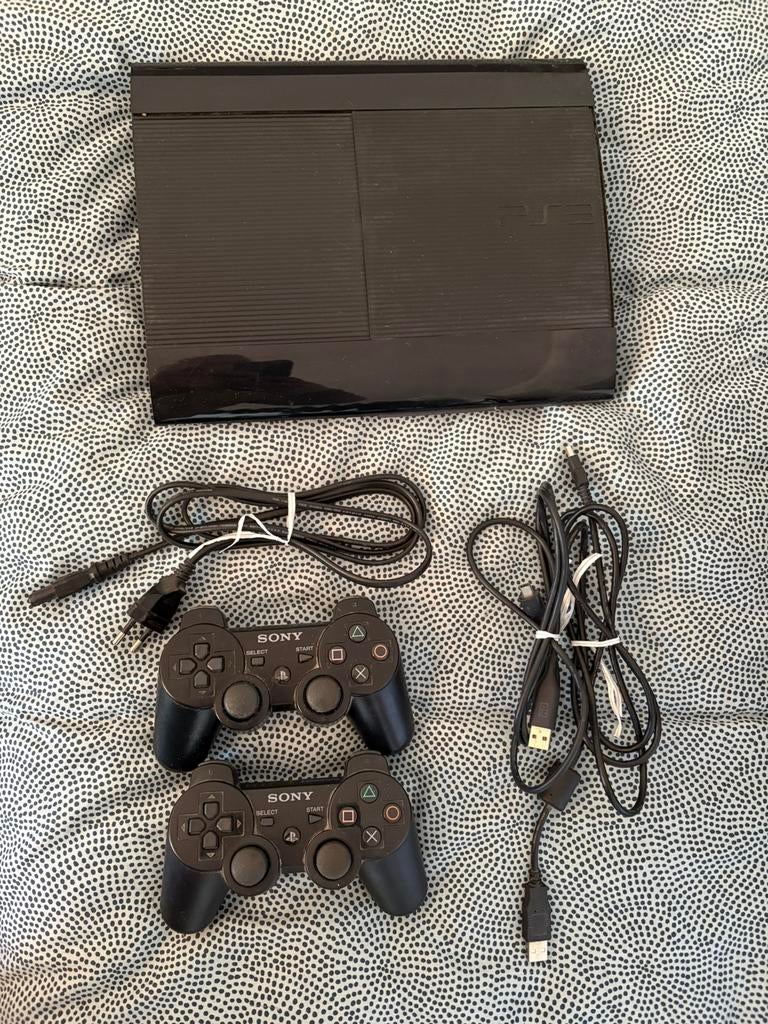PlayStation 3 - SuperSlim Edition - 500 GB, Spelcomputers en Games, Spelcomputers | Sony PlayStation 3, Super Slim, Met 2 controllers