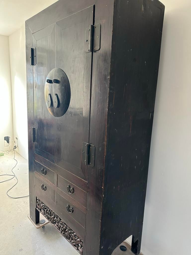 Donkerbruine Chinese kast met lades, Ophalen