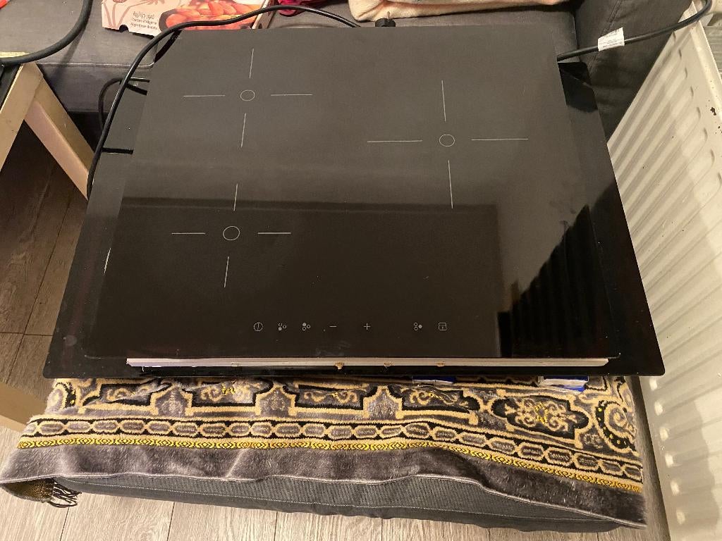 IKEA inbouw inductie kookplaat met normaal stekker .., Witgoed en Apparatuur, Kookplaten, Ophalen, 3 kookzones of minder, Zo goed als nieuw