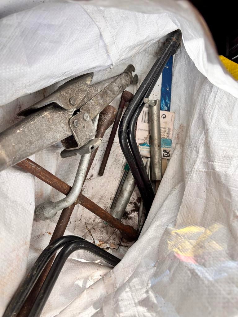 Oude gereedschap en auto krik, Auto diversen, Autogereedschap, Ophalen, Gebruikt