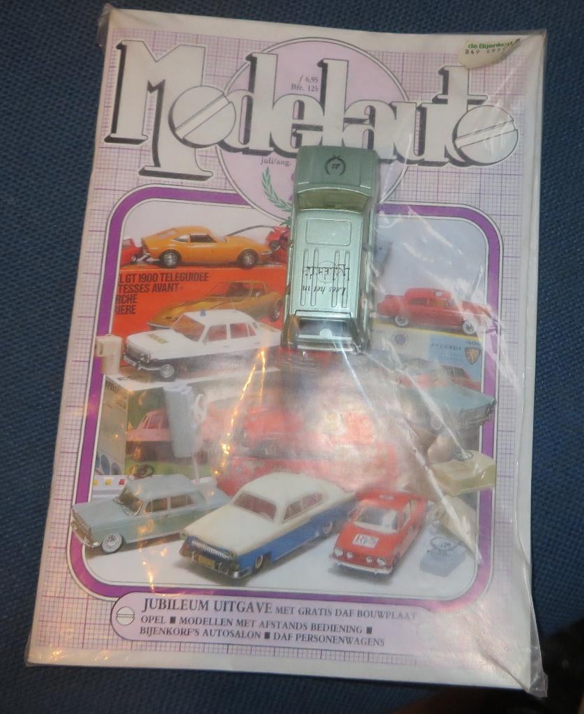 25e editie 1988 Modelauto met Nissan Prairie van Solido, Ophalen of Verzenden, Nieuw, Auto, Solido