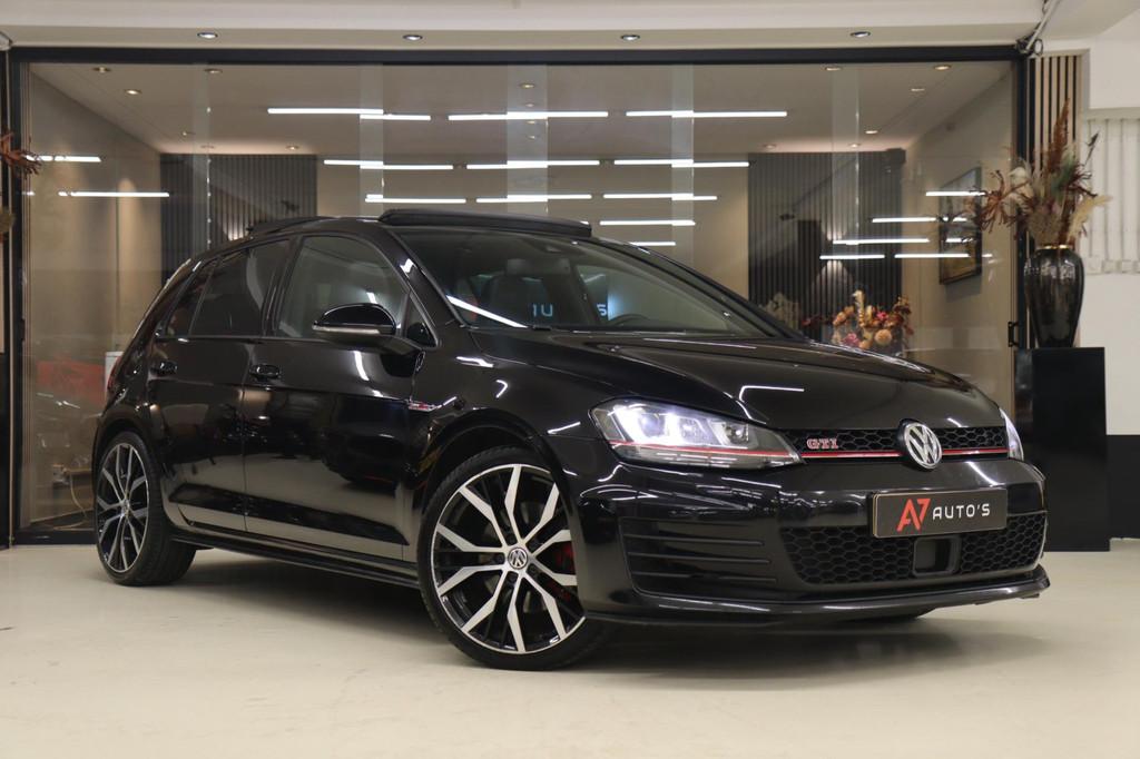 Volkswagen Golf 2.0 TSI GTI PANO/CARPLAY/ACC/DODEHOEK/VOL, Gebruikt, Euro 6, 4 cilinders, 1984 cc