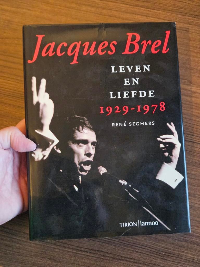 R. Seghers - Jacques Brel Leven en Liefde biografie, Gelezen, Ophalen of Verzenden, R. Seghers, Film, Tv en Media