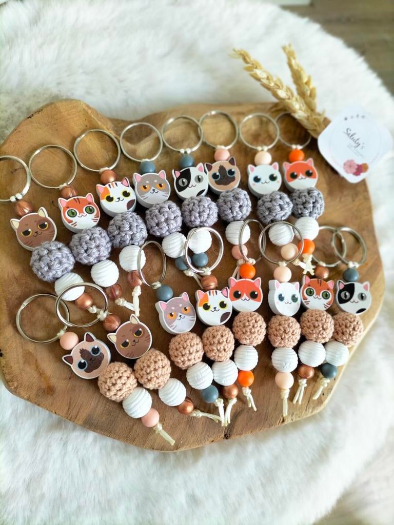 Nieuw, traktatie/bedankje • Gelukspoppetje poesjes, Verzamelen, Sleutelhangers, Nieuw, Ophalen of Verzenden, Saluty's kinder- en kraamcadeaus