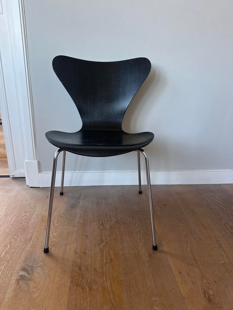 Vlinderstoel van Fritz Hansen - Zwart Essen gebruikt, Huis en Inrichting, Stoelen, Ophalen, Gebruikt, Zwart, Eén