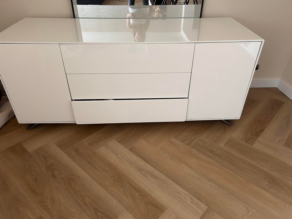 Gratis hoogglans dressoir, Ophalen, Gebruikt, Met deur(en), 150 tot 200 cm