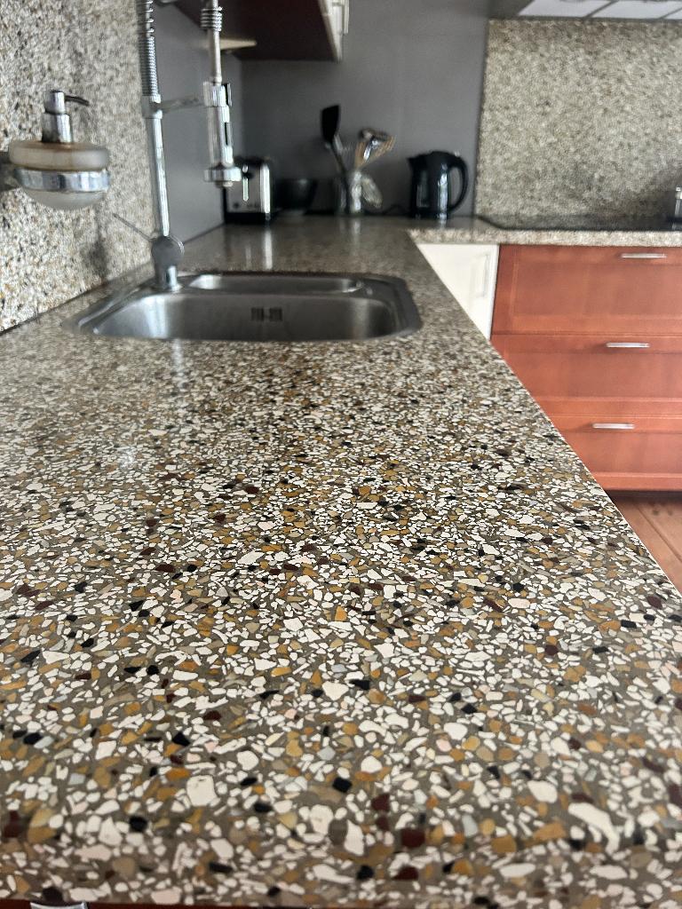 Terrazzo keukenblad, Huis en Inrichting, Keuken | Keukenelementen, Gebruikt, Minder dan 100 cm, 200 cm of meer, 50 tot 75 cm, Wit