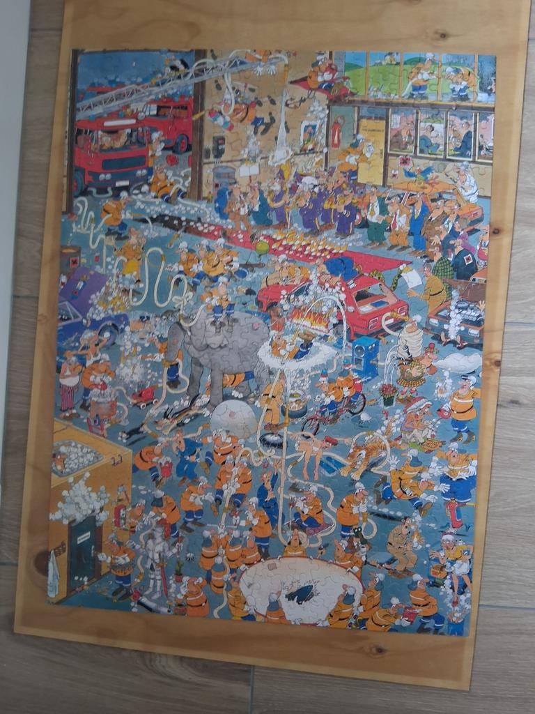 Jan van Haasteren puzzel 550 st. The fire station. CEACO, Hobby en Vrije tijd, Denksport en Puzzels, Ophalen of Verzenden, 500 t/m 1500 stukjes