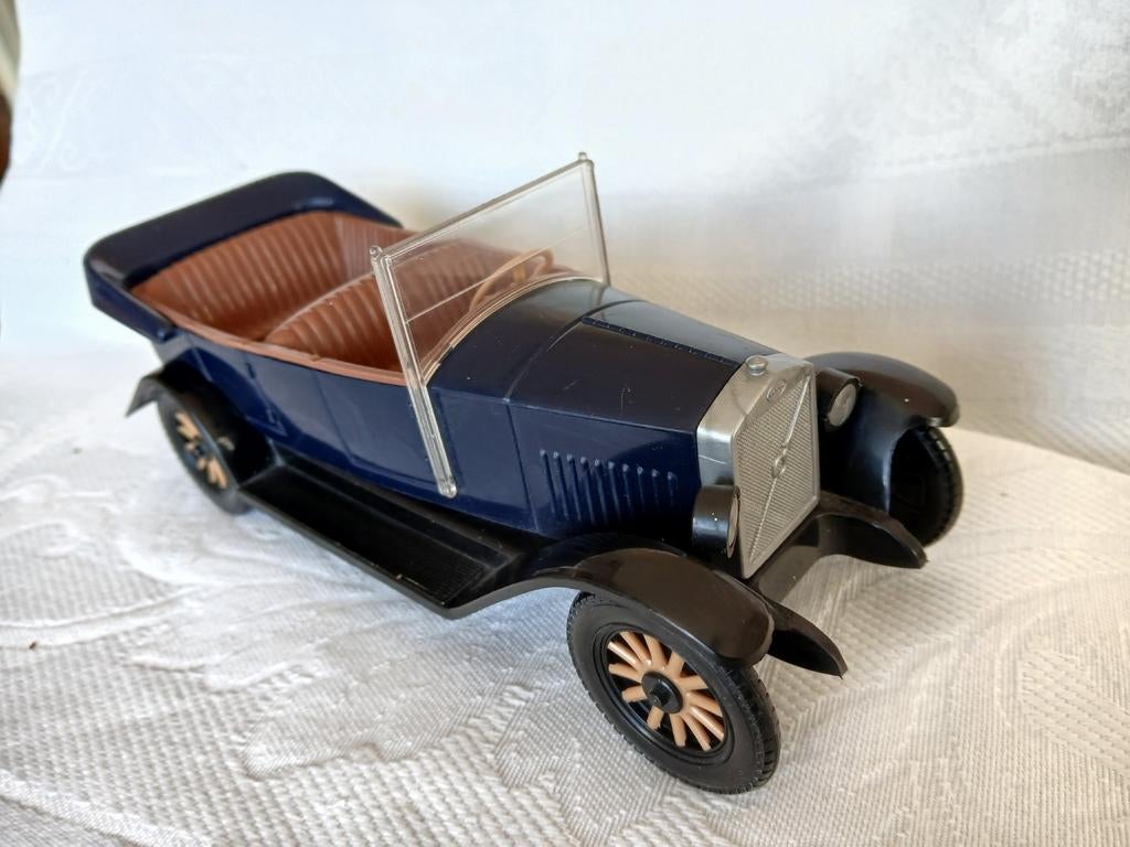 Eerste Volvo model Jakob Ståhlberg Finland., Ophalen of Verzenden, Zo goed als nieuw, Overige merken