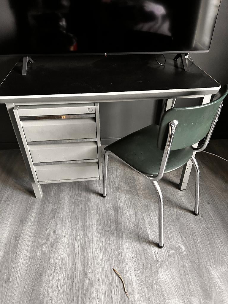 industriele bureau en stoel, Ophalen, Groen, Met lades, Metaal