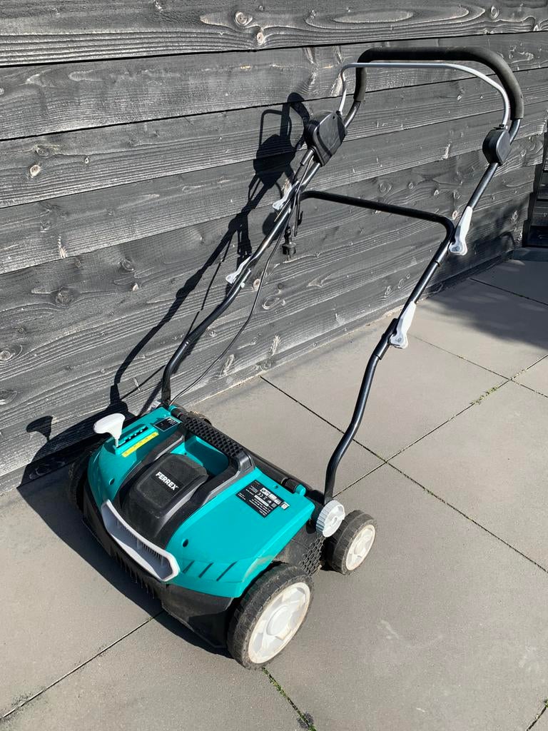 Te huur verticuteermachine, Ophalen, Zo goed als nieuw, Elektrisch