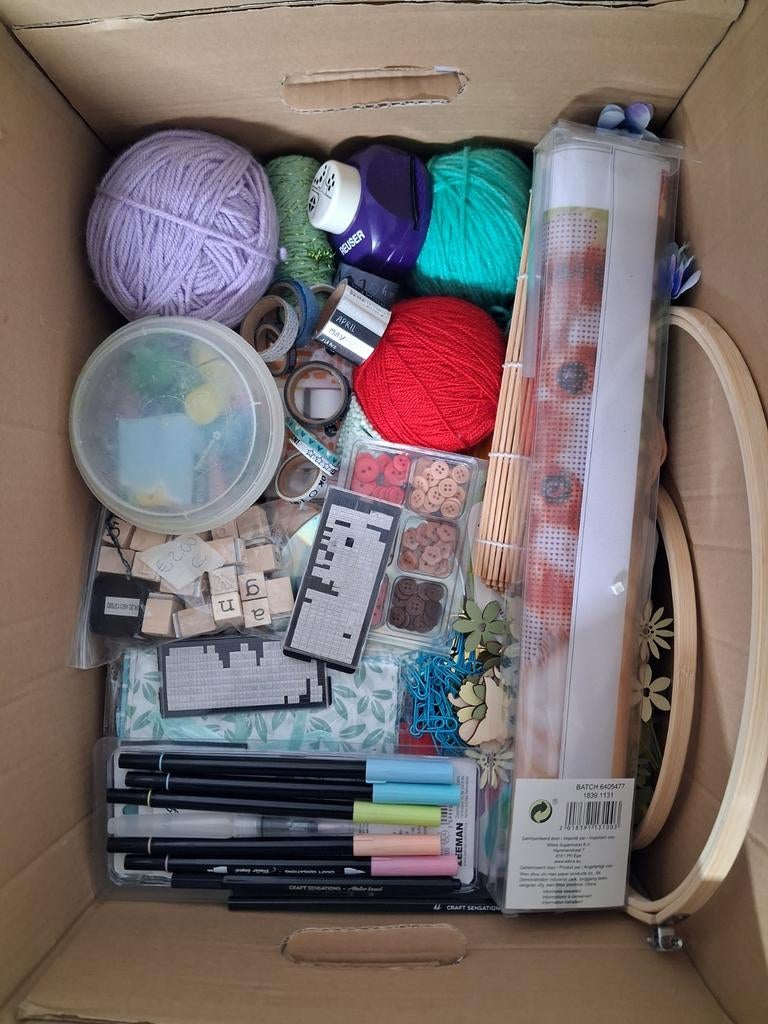 Hele doos knutsel spullen, Hobby en Vrije tijd, Ophalen of Verzenden