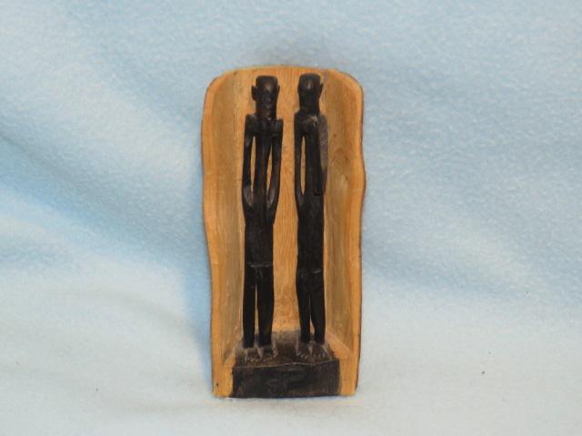 Houtsnijwerkje ebbenhout in de schors uit Kenya, Masai kunst, Antiek en Kunst, Ophalen of Verzenden