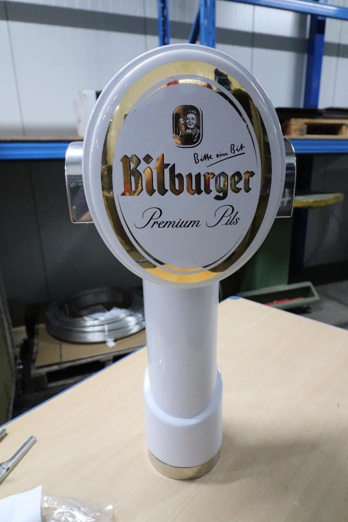 Bitburger bierzuil originele tapzuil lichte beschadiging, Verzamelen, Biermerken, Ophalen of Verzenden, Zo goed als nieuw, Overige typen
