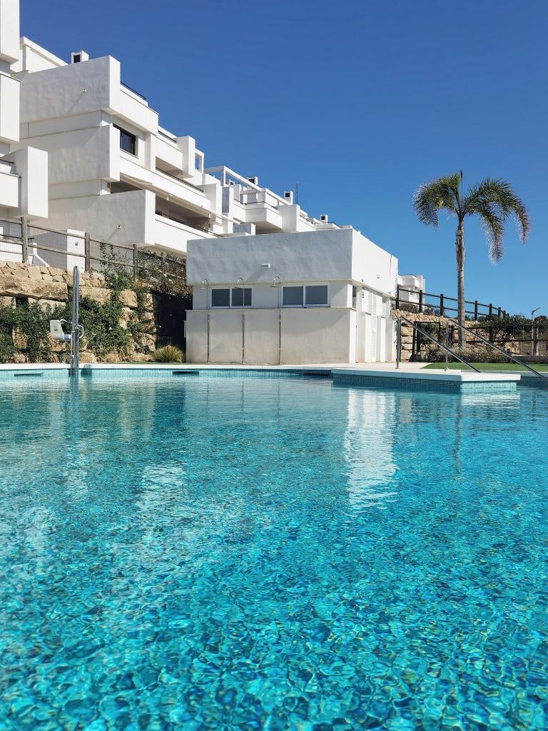 Appartment in de Verhuur Marbella / Estepona 2 slaapkamers, 2 slaapkamers, Aan zee, Costa Blanca, Recreatiepark