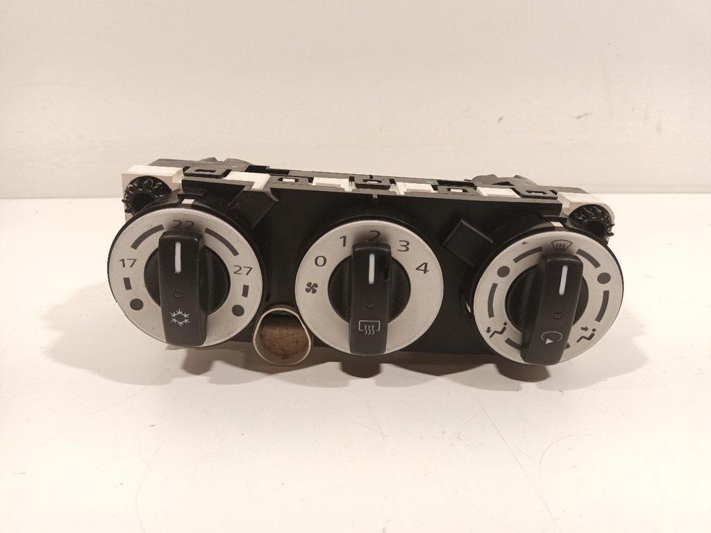 Bedieningspaneel kachel Mitsubishi Colt, Auto-onderdelen, Onderdelen@venauto.nl, Van der Ven Autorecycling B.V., Gebruikt, Ettenseweg 76, 4706 PB Roosendaal, The Netherlands