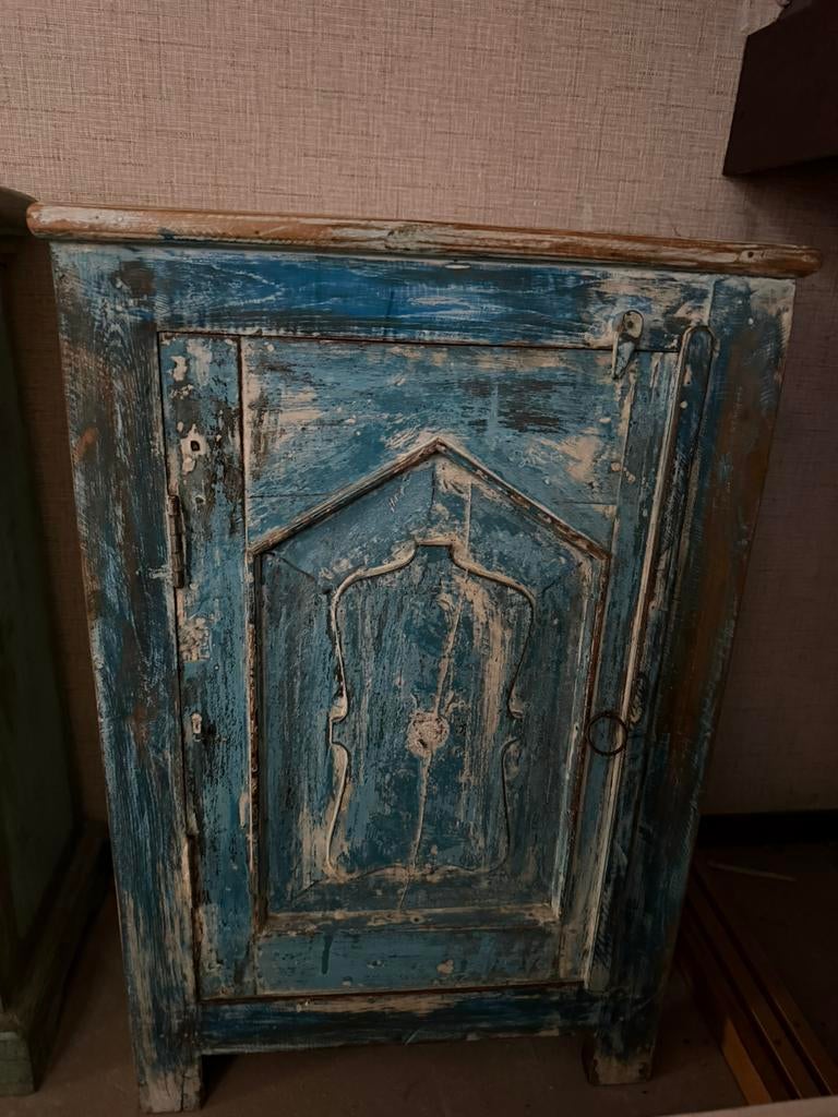 Uniek Ibiza stijl kastje uit India 74x45x28, Antiek en Kunst, Antiek | Meubels | Kasten, Ophalen