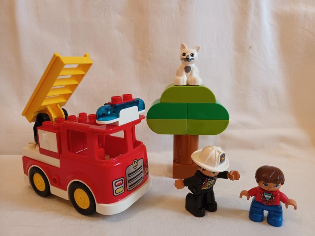 Duplo set 10901 Brandweerauto met zwaailicht en sirene, Ophalen of Verzenden, Zo goed als nieuw, Complete set, Duplo