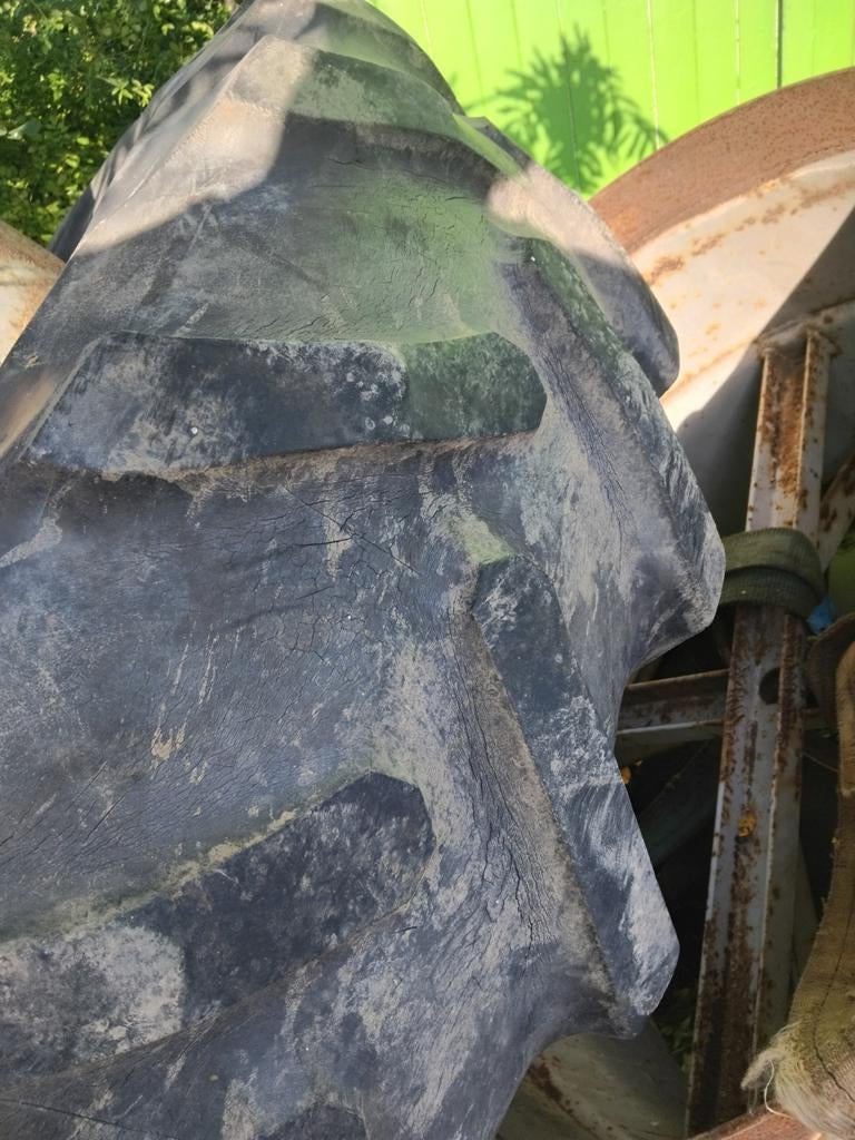 Dubbellucht 18.4 r38 en diversen velgen met banden, Ophalen of Verzenden