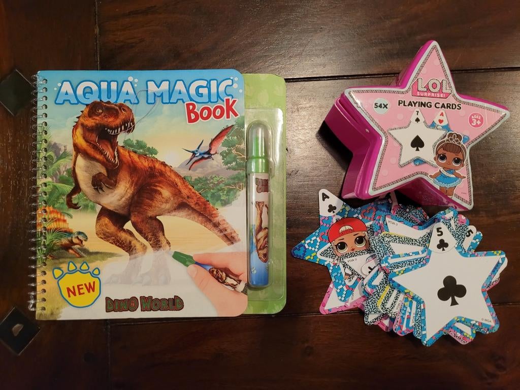 Dino Aqua Magic book & LOL surprise kaartspel, Ophalen of Verzenden, Zo goed als nieuw
