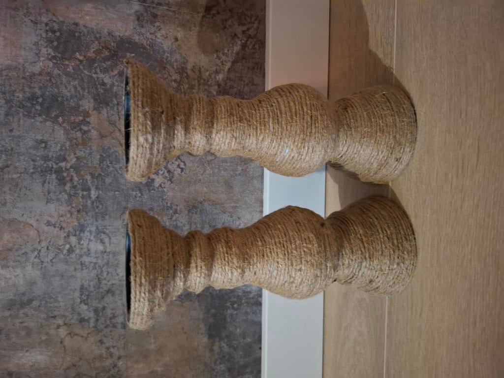 2 kandelaars met jutetouw, Ophalen of Verzenden, Zo goed als nieuw, Overige materialen, Minder dan 25 cm