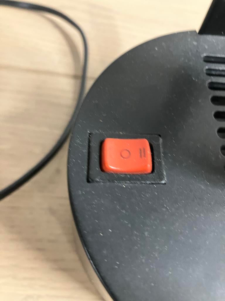 Artemide Tizio bureaulamp - Designicoon, Ophalen, Zo goed als nieuw, Metaal, Minder dan 50 cm