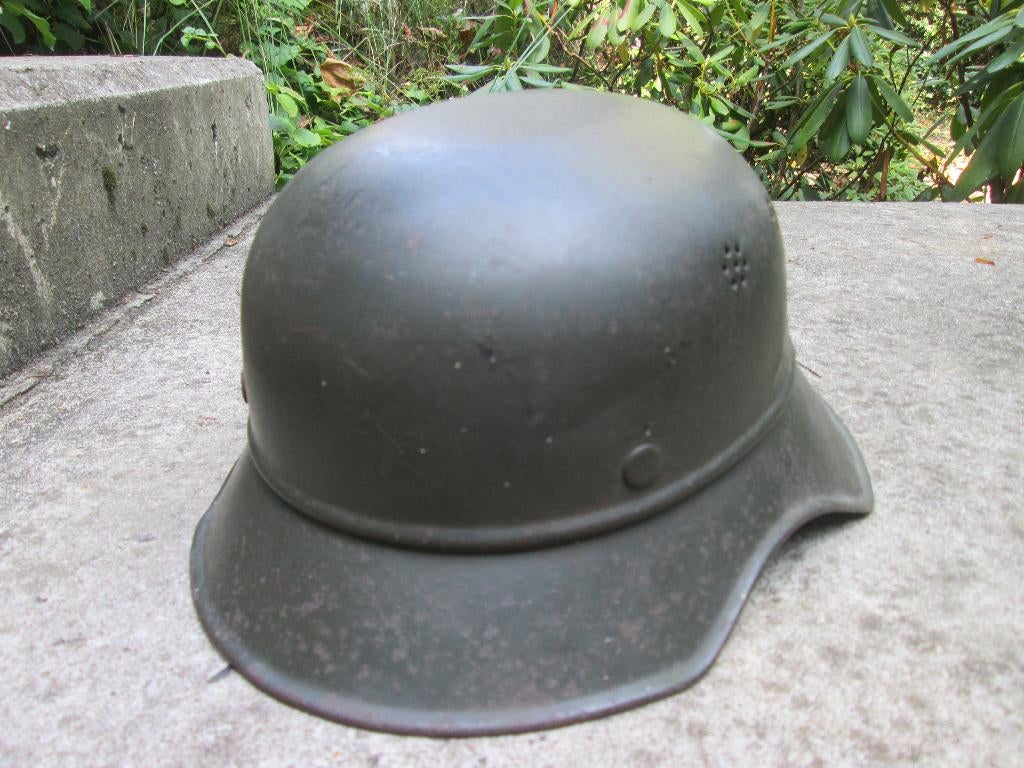 Duitse helm Volkssturm luftschutz model in Wehrmacht groen., Ophalen of Verzenden, Nederland, Helm of Baret