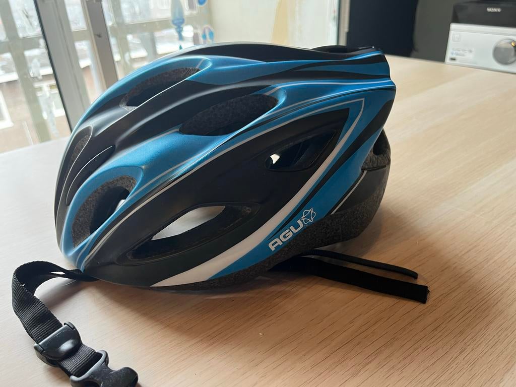 Agu Fiets- of Schaatshelm Maat S/M, Ophalen, Zo goed als nieuw, S, Jongen of Meisje