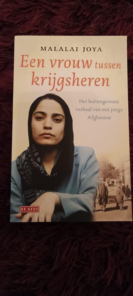 Een vrouw tussen krijgsheren - Malalai Joya, Ophalen of Verzenden, Zo goed als nieuw, Malalai Joya, Politiek