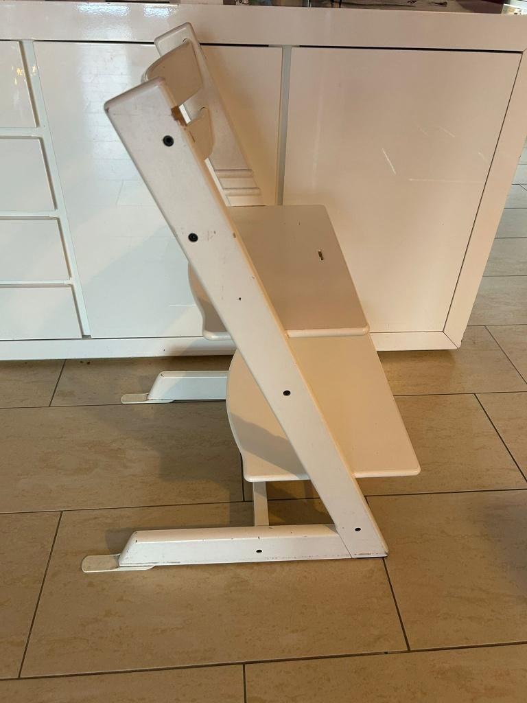 Triptrap stokke wit, Ophalen, Gebruikt, Meegroeistoel, Aanschuifbaar