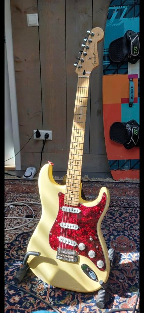 Fender Stratocaster - Fender made in Mexico, Muziek en Instrumenten, Ophalen of Verzenden, Gebruikt, Solid body, Fender
