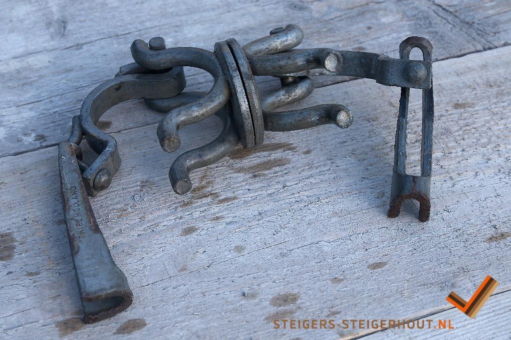 draaiklemmen / kruisklemmen / steigerbuis / steiger, Doe-het-zelf en Verbouw, Steigers, Ophalen, Zo goed als nieuw, Gevelsteiger