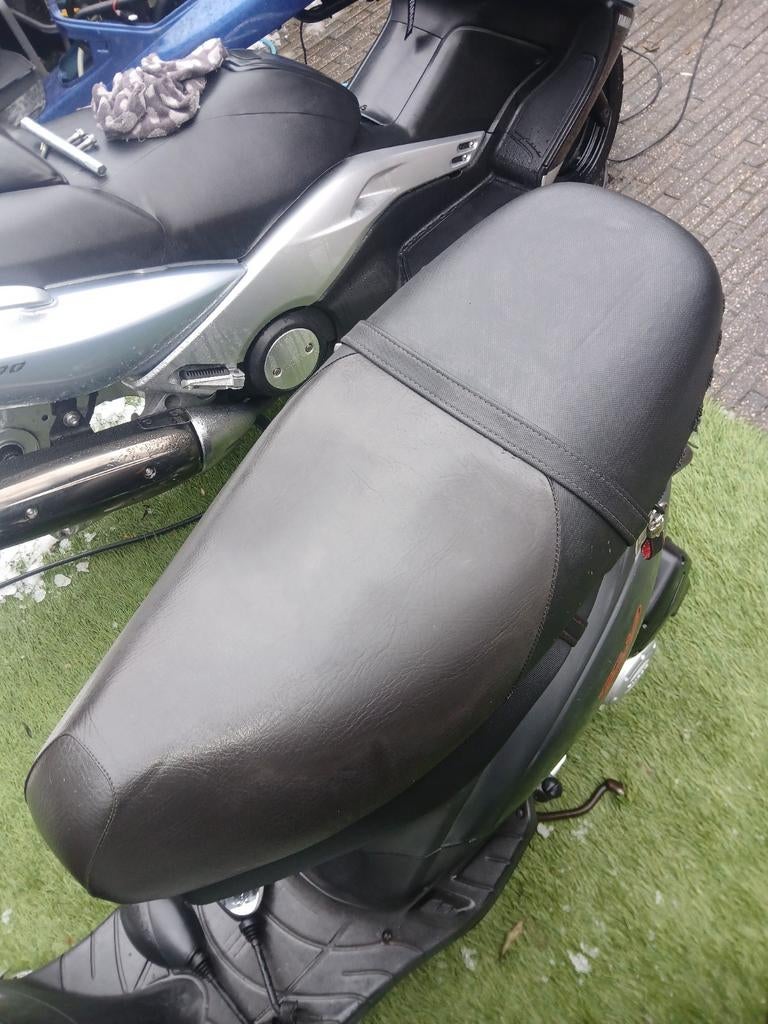 Piaggio skipper lx 125cc 2t en 4t orginele zadel, Fietsen en Brommers, Brommeronderdelen | Scooters, Ophalen, Zadel, Piaggio