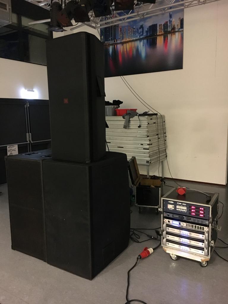 JBL Geluidset SRX725 & Custom Subs, Ophalen, Gebruikt, Audio