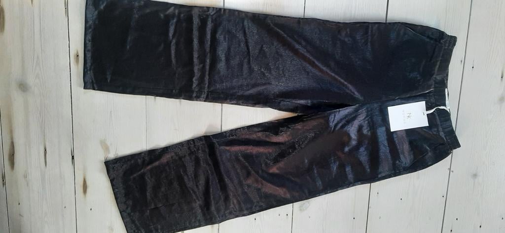 Nieuwe Nukus Pantalon Glanzend Zwart Maat S, Kleding | Dames, Zwart, Nieuw, Ophalen of Verzenden, Maat 36 (S)