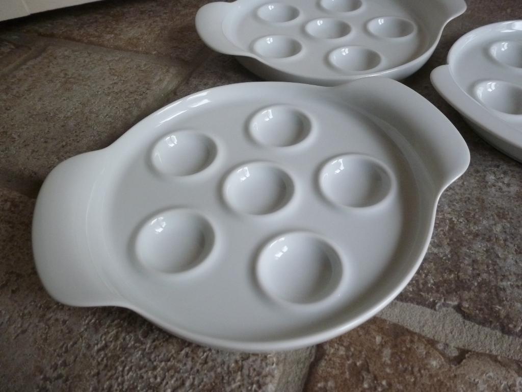 Slakkenschaaltjes Tavola, Ophalen of Verzenden, Effen, Porselein, Schaal of Schalen