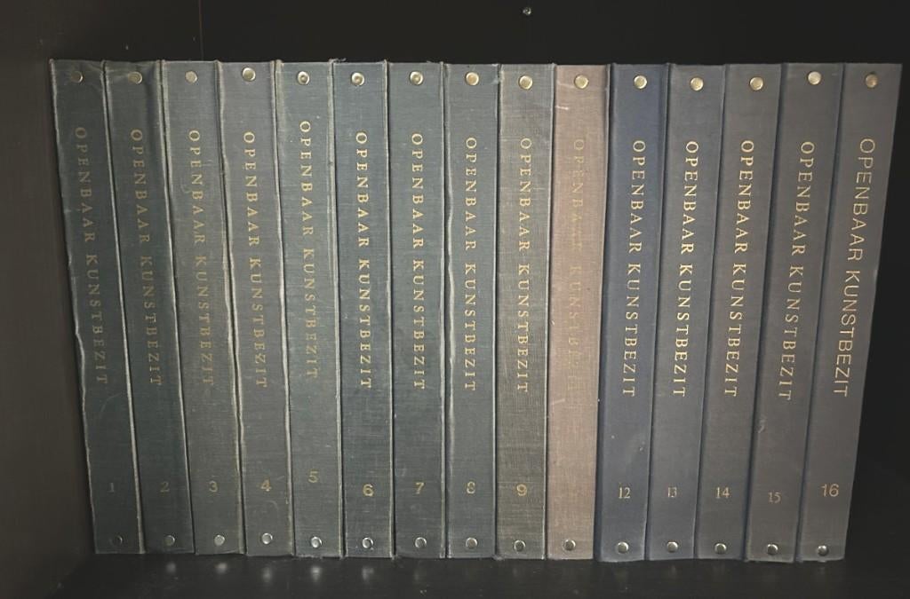 40 klappers met tijdschrift Openbaar kunstbezit 1961 - 1996, Ophalen, Gelezen