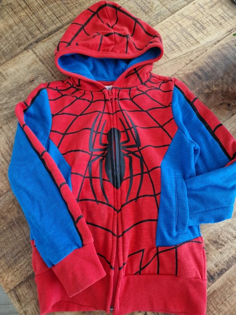Spiderman vest maat 128 - Zo goed als nieuw, Ophalen of Verzenden, Zo goed als nieuw, Jongen of Meisje, Trui of Vest