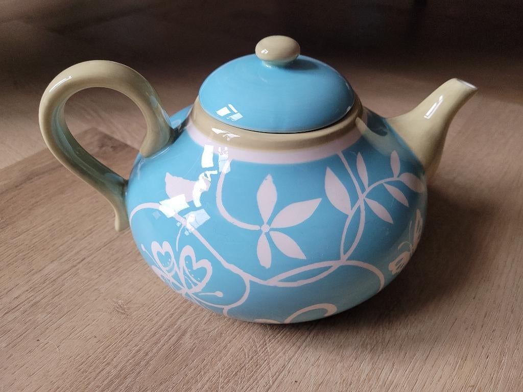 Riverdale theepot en 1 kop en schotel, Nieuw, Ophalen of Verzenden, Overige stijlen, Kop(pen) en/of Schotel(s)