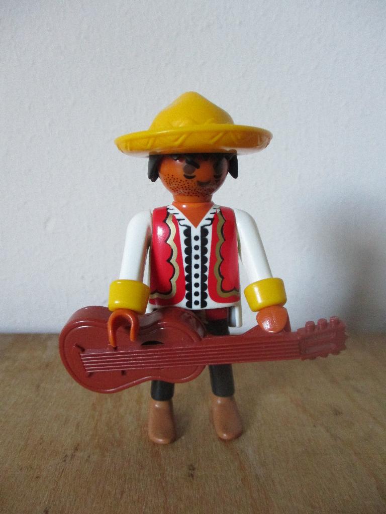 Playmobil 5157 figure( serie 2) Mexicaan Mariachi, Ophalen of Verzenden, Gebruikt, Complete set