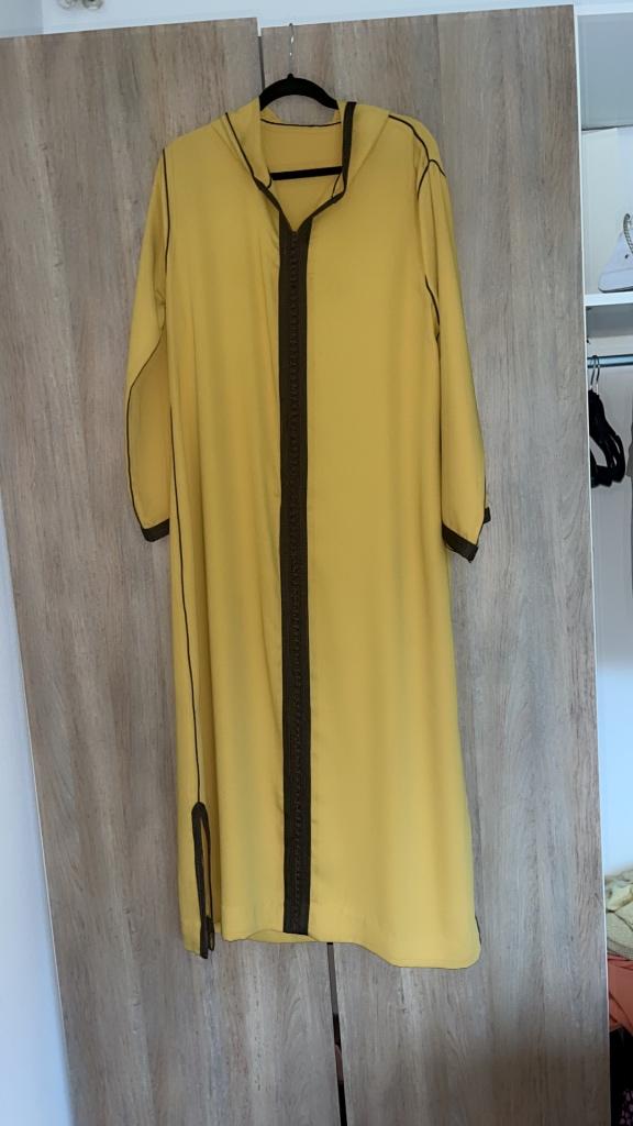 Okergele jelaba maat 38-42, Maat 38/40 (M), Geel, Ophalen of Verzenden, Onbekend