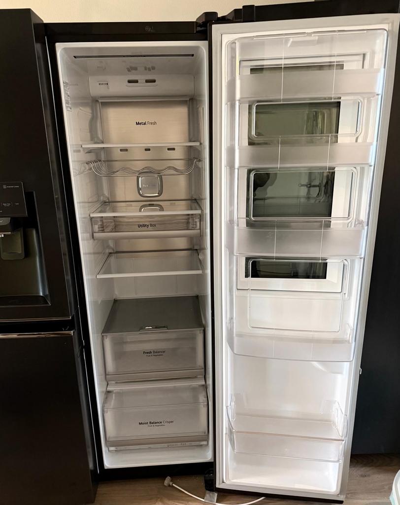 LG Koel-vriescombinatie met water- en ijsdispenser, Ophalen, 200 liter of meer, 60 cm of meer, Met aparte vriezer