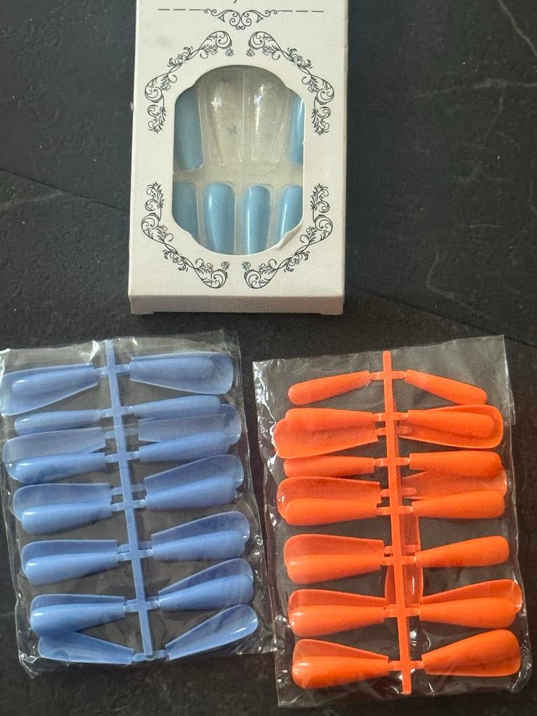 Nepnagels set - Blauw en Oranje, Overige kleuren, Nieuw, Ophalen of Verzenden, Handen en Nagels