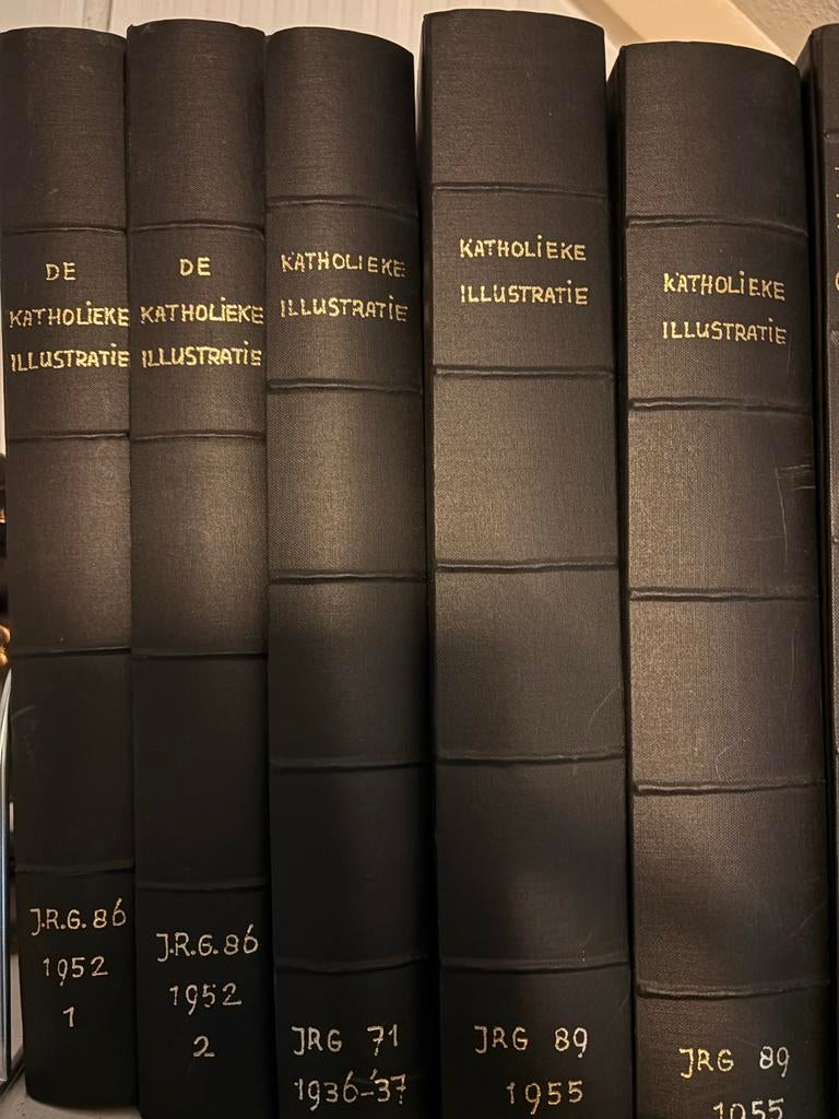 Katholieke Illustratie - Jaargangen 71, 86, 89, Boeken, Godsdienst en Theologie, Gelezen, Christendom | Katholiek, Ophalen of Verzenden