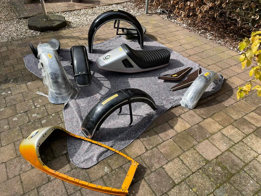 Bmw bosch Hoske Hella R25 spatborden uitlaat zadel, Motoren, Onderdelen | Oldtimers, Ophalen, Gebruikt