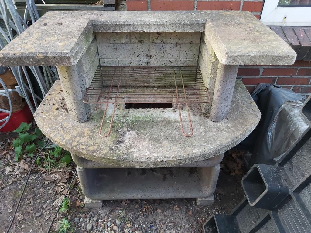 Tuin houtskool BBQ + Terrashaard: Buschbeck Luzern beton, Ophalen of Verzenden, Zo goed als nieuw, Nb, Nb