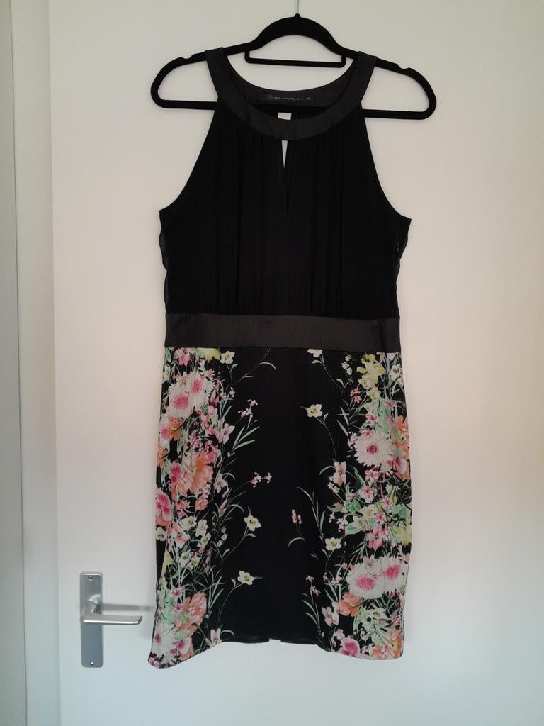 Steps jurk. Zwart met gekleurde kokerrok. Maat 40., Kleding | Dames, Jurken, Zo goed als nieuw, Maat 38/40 (M), Zwart, Knielengte